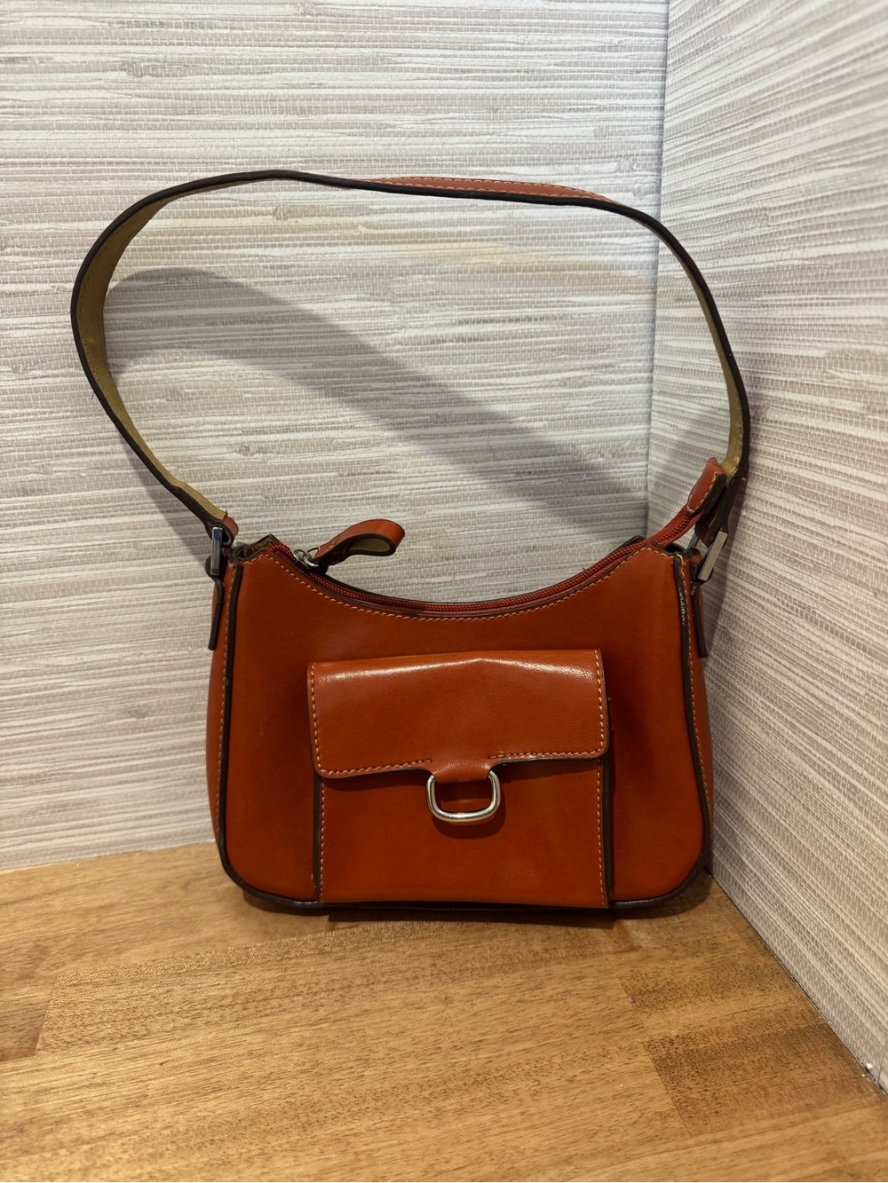 Structured Leather Shoulder Bag in Cognac